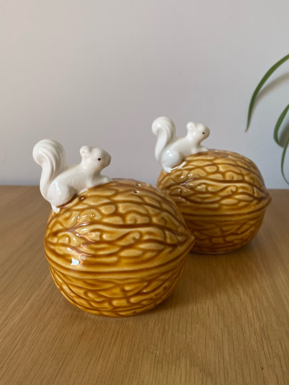 Vintage MCM Ceramic Walnut Squirrel Salt & Pepper Shaker Pair